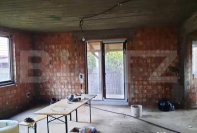 Casă cu 5 camere cu Teren 500 Mp în Păulești - 2