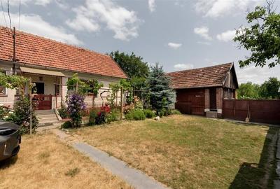 Casă individuală cu 4 camere în Ineu