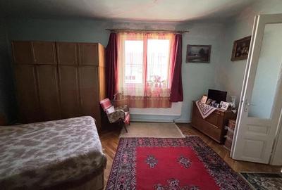 Casă cu Teren 411 Mp în Central