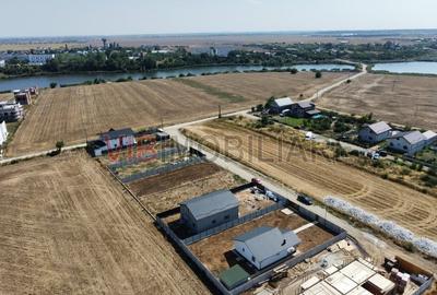Casă cu 7 camere cu Teren 510 Mp în Balotești - 2