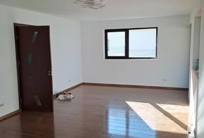 Casă cu 3 camere în Brăteștii de Jos - 2