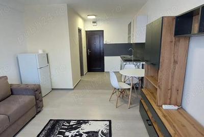 Garsonieră decomandată în Tractorul