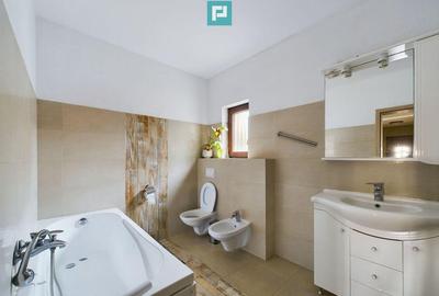 Casă cu 4 camere cu Teren 250 Mp în Giroc