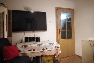 Apartament cu 2 camere decomandat, zona Alexandru cel Bun