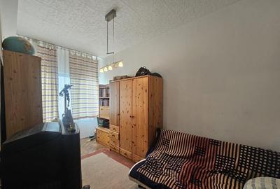Apartament cu 3 camere semidecomandat în Central - 6