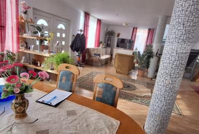 Casă cu 4 camere cu Teren 500 Mp în Central - 13
