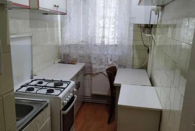 Apartament cu 4 camere semidecomandat în Central - 1