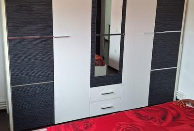 Apartament cu 3 camere decomandat în Poarta 6 - 6