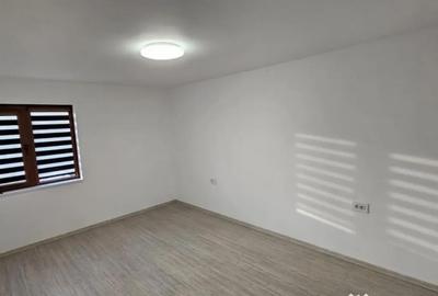 Casă cu 3 camere cu Teren 1720 Mp în Băicoi - 4