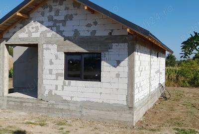 Casa la ro?u ?imnicu de Sus (Izvor 9km de Craiova ). - 5