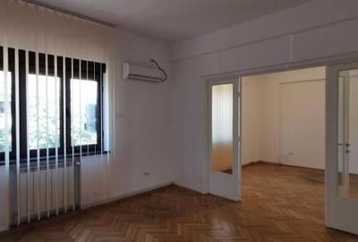 Penthouse cu 5 camere, mobilat în Amzei - 15