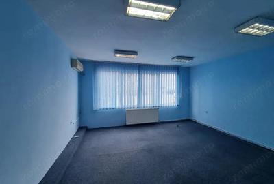 Pia?a Centrala/ spa?iu comercial- 70 mp/ parter + etaj/ liber - 3