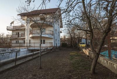 Casă individuală cu 12 camere cu Canalizare în Mușcel - 6