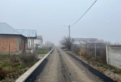 Vand teren - lot de casa in Sabareni - drum asfaltat, utilitati - 0% comision - 7