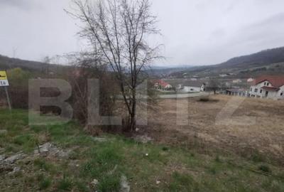 Teren de 963 mp, în Central - 3