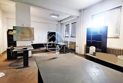 Spatiu comercial cu 15 camere de inchiriat in zona Decebal Oradea - 3