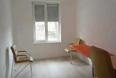 Apartament cu 3 camere semidecomandat în Centrul Civic - 4