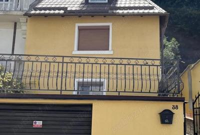 Casă cu 5 camere în Răcădău