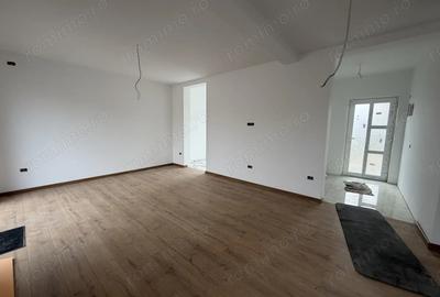 Casă cu Teren 269 Mp în Ianova - 3