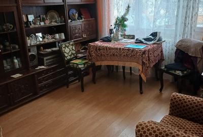 Apartament cu 3 camere decomandat în Central - 2
