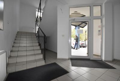 Spatii birouri de vanzare, zona Soarelui - 12