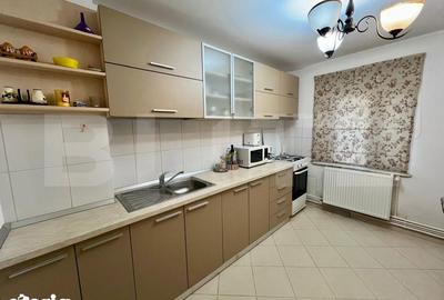 Apartament cu 3 camere decomandat, mobilat în Central - 7