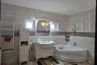 Casă cu 6 camere în Central - 5