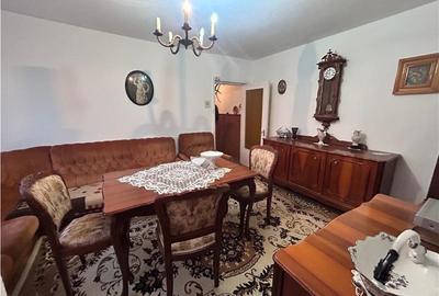Apartament cu 3 camere semidecomandat în Central - 3