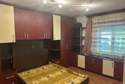 Apartament cu 3 camere decomandat în Central - 2