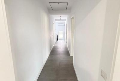 Casă cu 5 camere cu Teren 500 Mp în Central - 3