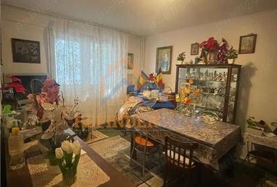 Vanzare apartament 2 camere zona Drumul Taberei - Valea Argesului - 1