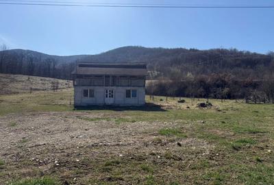 Casă cu 4 camere în Chitid - 1