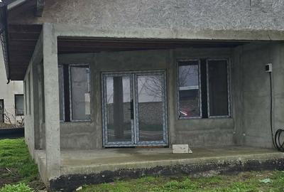 Casă cu 4 camere în Cazasu - 3