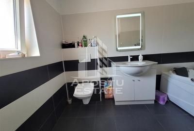 Casa individuala la intrare in Sag, teren de 1.800 mp,  comision 0 - 14