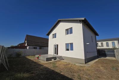 Vila individuala- 4 camere - 2 bai - pod - beci -incalzire pardoseala - 9