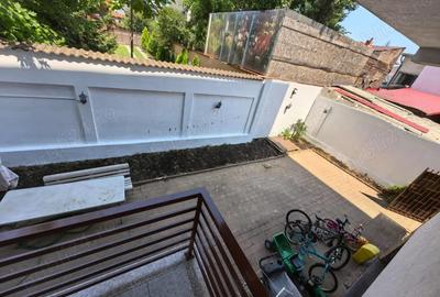 Apartament cu 3 camere decomandat, mobilat în Central - 9