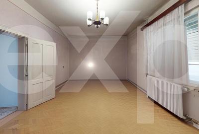 Casă individuală cu 6 camere cu Canalizare în Central - 9