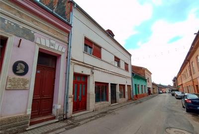 Spațiu comercial, de 72 mp, în Central - 17