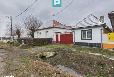 Casă cu 5 camere cu Teren 1200 Mp în Mașloc - 1