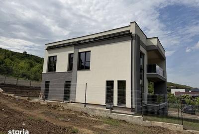 Casă cu 4 camere cu Teren 200 Mp în Florești - 4