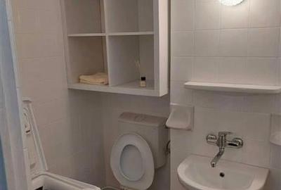 Apartament 3 camere decomandate , Parcare, Zona UMF - 8