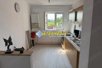 Apartament 2 camere decomandat de vanzare etaj 2 finisat complet Alba Iulia - 1