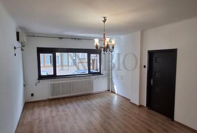 Casă individuală cu 5 camere cu Canalizare în Moșilor - 4