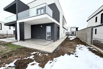 Casă cu 4 camere cu Teren 360 Mp în Sânandrei