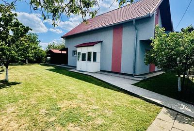 Casă cu 4 camere cu Teren 410 Mp în Central