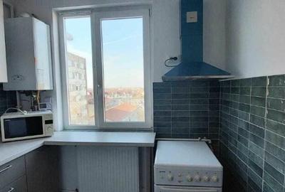 Inchiriere un apartament cu 3 camere in zona BRASOV VECHI - 2