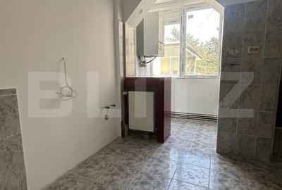 Apartament cu 2 camere decomandat în Cornișa - 3
