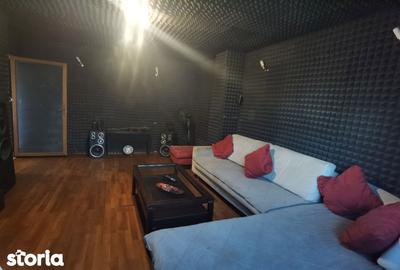 Apartament cu 3 camere în Central - 13