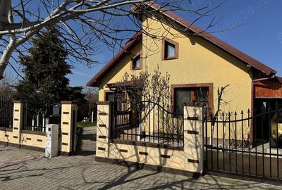 Casă cu 3 camere cu Teren 450 Mp în Central - 9