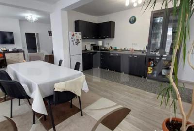 Casă cu 4 camere cu Teren 550 Mp în Central - 9